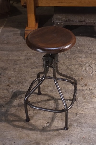 tabouret  ancien haut usine metal et bois 